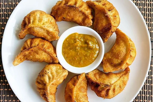Pan-fried momos